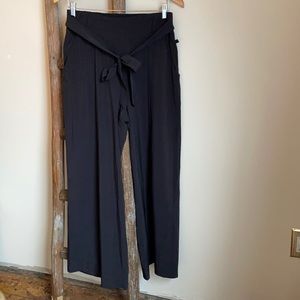 Lululemon High-Rise Wide-leg Pant